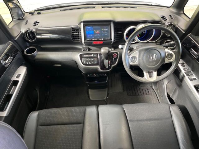 HONDA N BOX CUSTOM 2017 Image 31