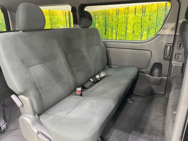 TOYOTA HIACE VAN 2WD 2025 Image 31