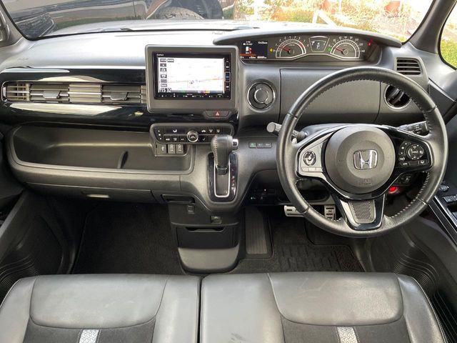 HONDA N BOX CUSTOM 2021 Image 31