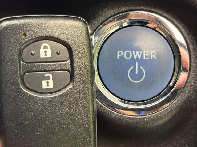 TOYOTA AQUA 2013 Image 31