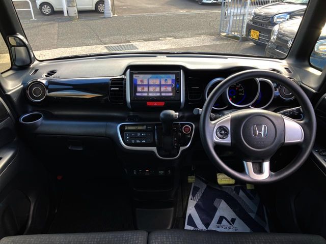 HONDA N BOX CUSTOM 2017 Image 31