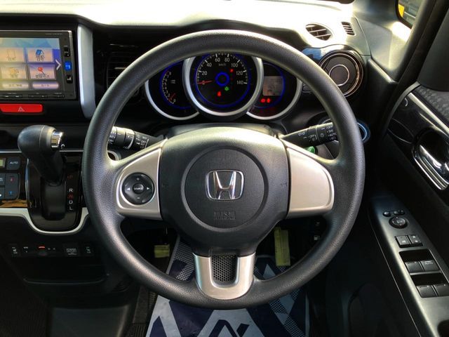 HONDA N BOX CUSTOM 2017 Image 31