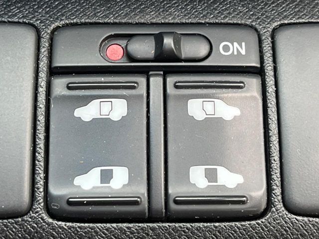 HONDA STEPWAGON SPADA 2013 Image 31