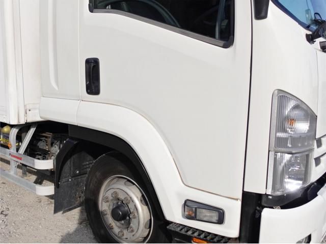 ISUZU FORWARD 2015 Image 31