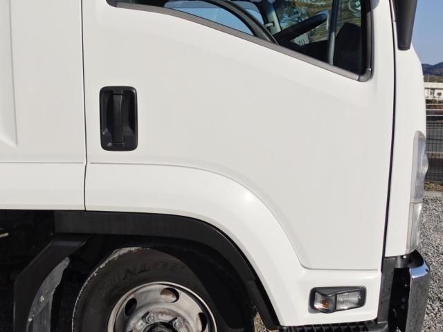 ISUZU FORWARD 2016 Image 31