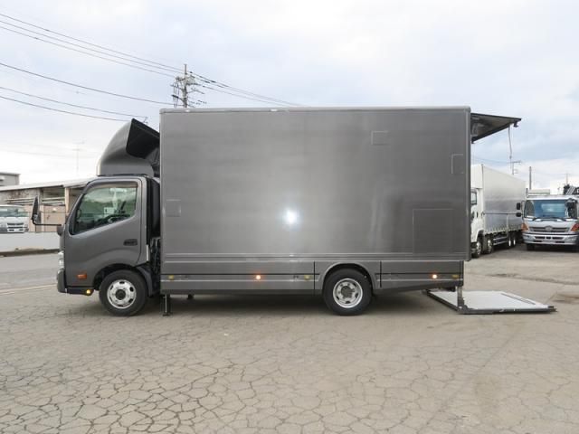 HINO DUTRO 2017 Image 31