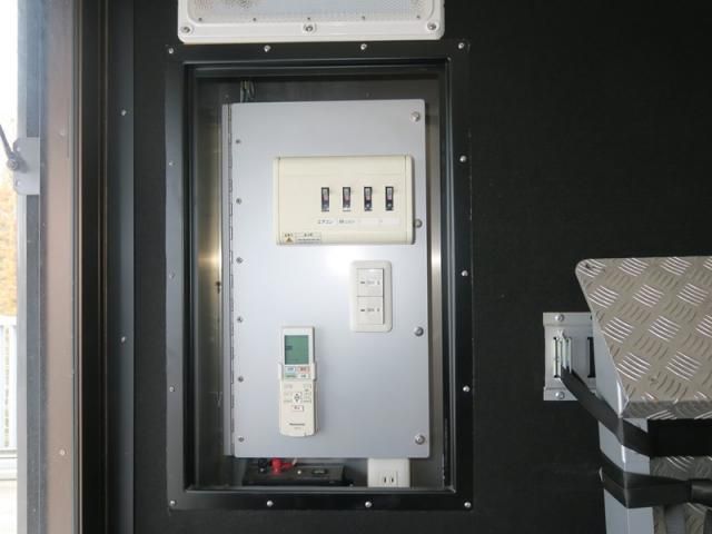 HINO DUTRO 2017 Image 31