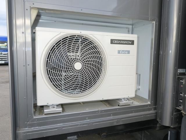 HINO DUTRO 2017 Image 31