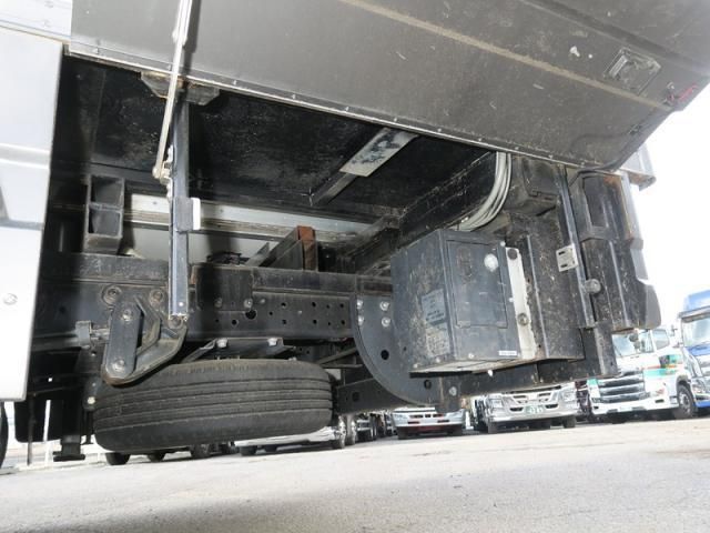 HINO DUTRO 2017 Image 31