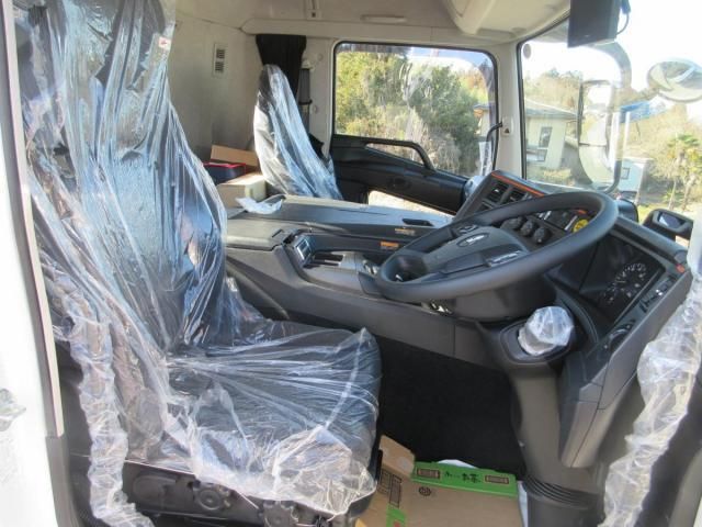 MITSUBISHI FUSOU SUPER GREAT 2025 Image 31