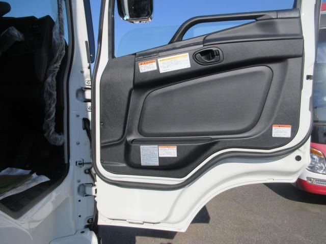 MITSUBISHI FUSOU SUPER GREAT 2025 Image 31