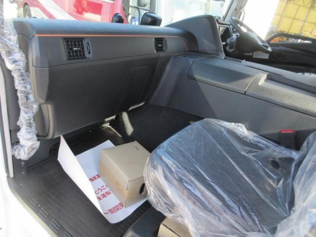 MITSUBISHI FUSOU SUPER GREAT 2025 Image 31