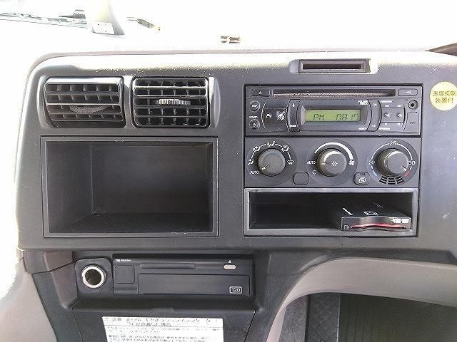 MITSUBISHI FUSOU SUPER GREAT 2017 Image 31