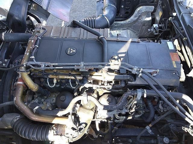 MITSUBISHI FUSOU SUPER GREAT 2017 Image 31