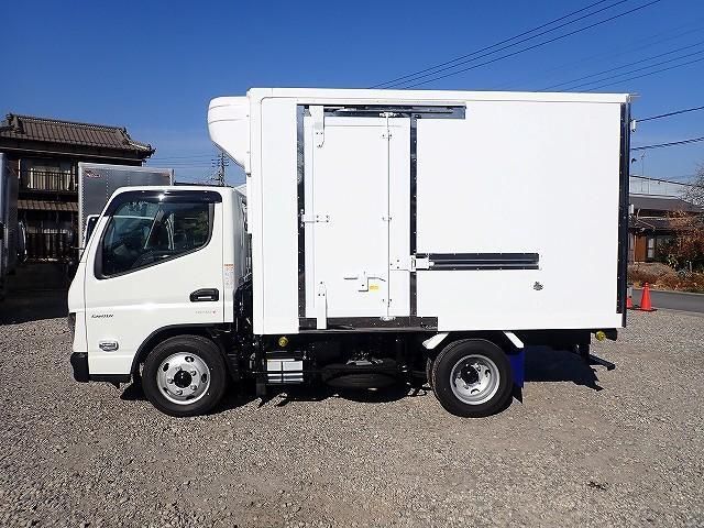 MITSUBISHI CANTER 2025 Image 31
