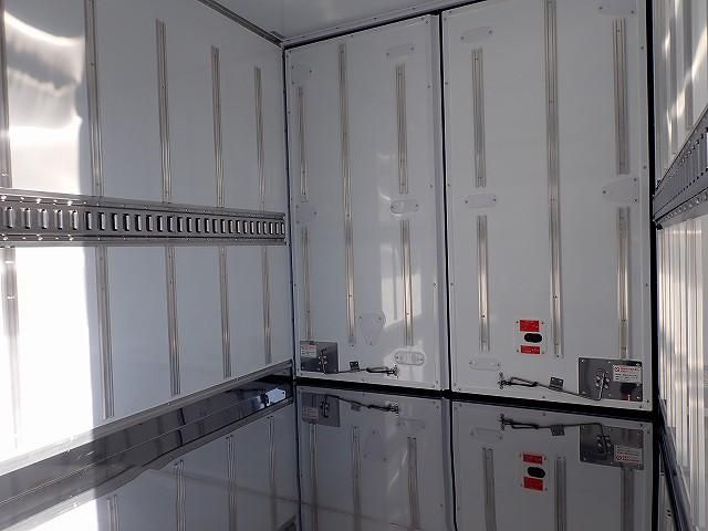 MITSUBISHI CANTER 2025 Image 31