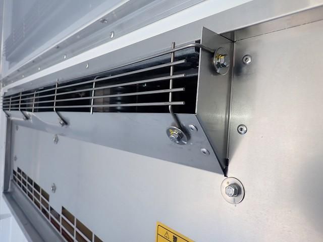 MITSUBISHI CANTER 2025 Image 31