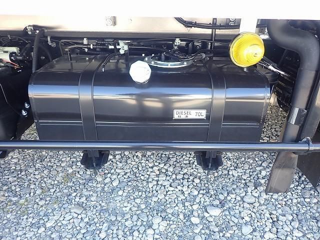 MITSUBISHI CANTER 2025 Image 31