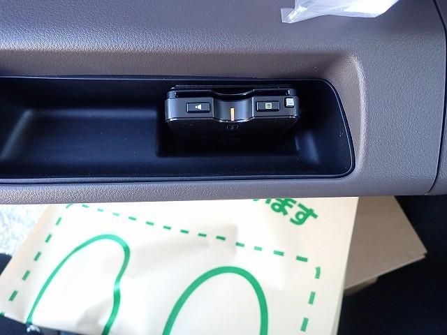 MITSUBISHI CANTER 2025 Image 31