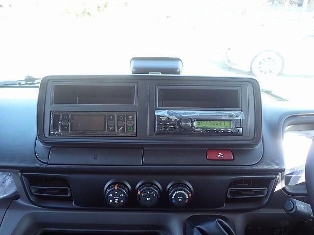 MITSUBISHI CANTER 2025 Image 31