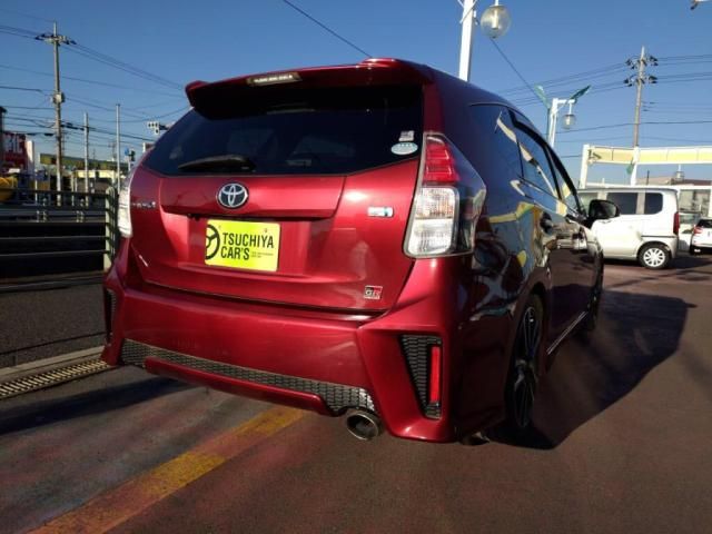 TOYOTA PRIUS ALPHA 2018 Image 31