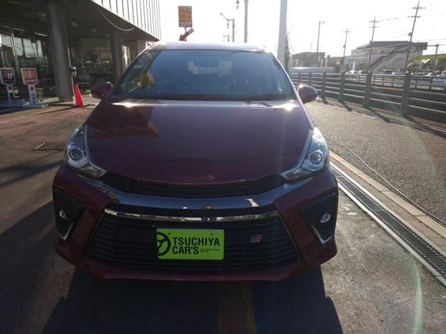 TOYOTA PRIUS ALPHA 2018 Image 31