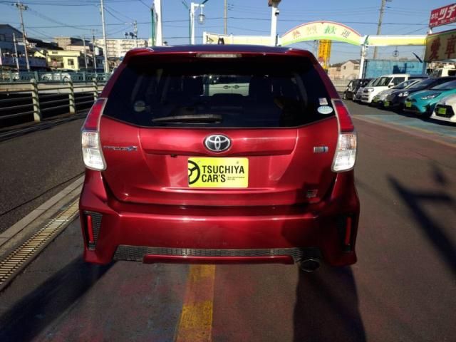 TOYOTA PRIUS ALPHA 2018 Image 31