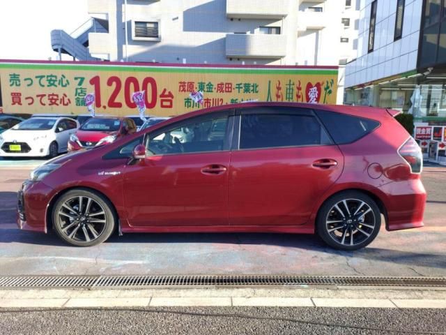 TOYOTA PRIUS ALPHA 2018 Image 31