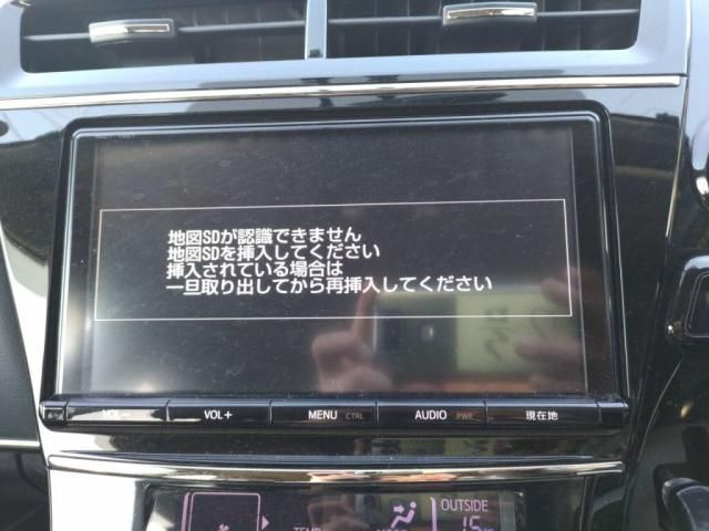 TOYOTA PRIUS ALPHA 2018 Image 31