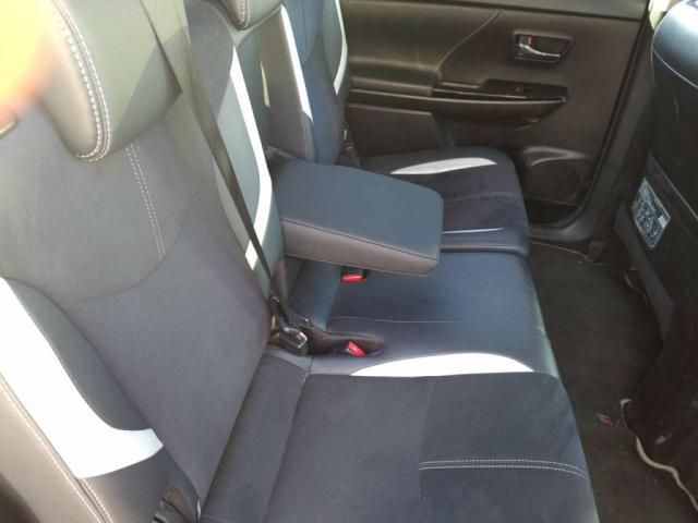 TOYOTA PRIUS ALPHA 2018 Image 31