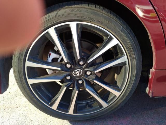 TOYOTA PRIUS ALPHA 2018 Image 31