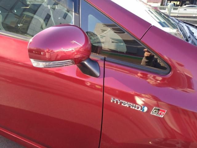 TOYOTA PRIUS ALPHA 2018 Image 31