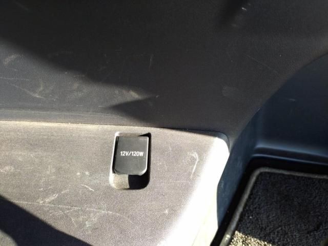 TOYOTA PRIUS ALPHA 2018 Image 31