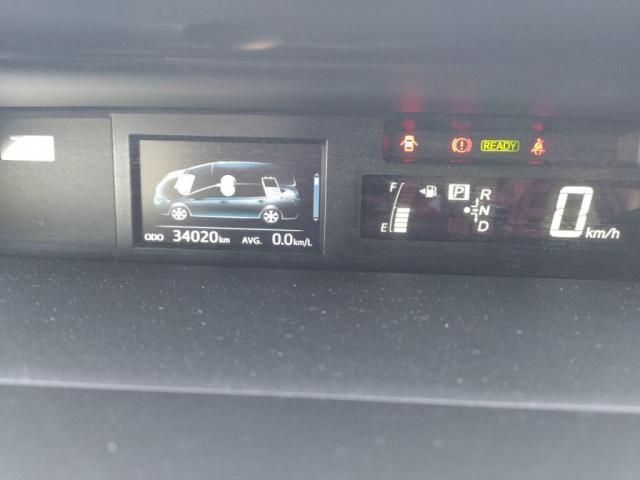 TOYOTA PRIUS ALPHA 2018 Image 31