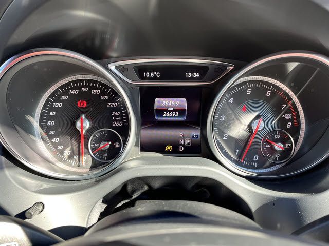 MERCEDES BENZ GLA CL 2018 Image 31