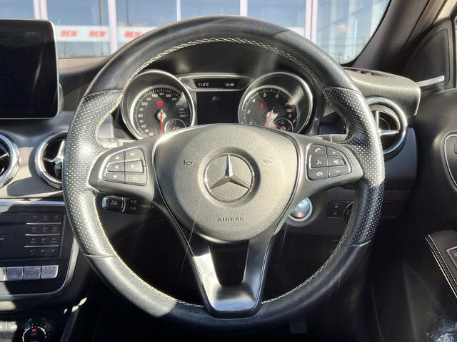MERCEDES BENZ GLA CL 2018 Image 31