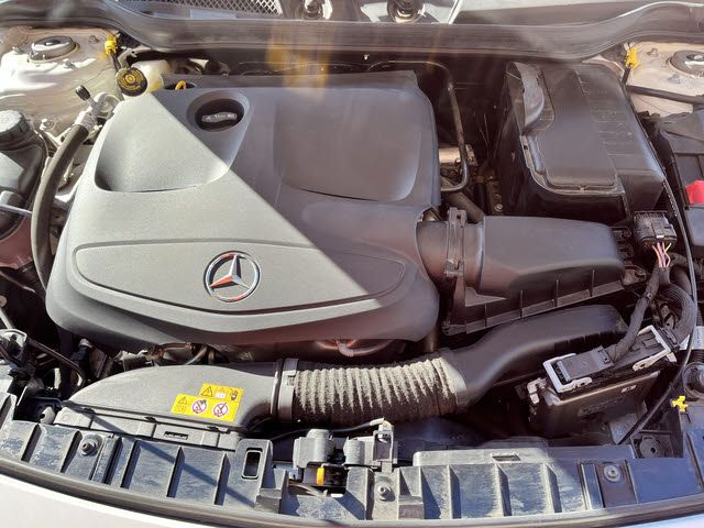 MERCEDES BENZ GLA CL 2018 Image 31