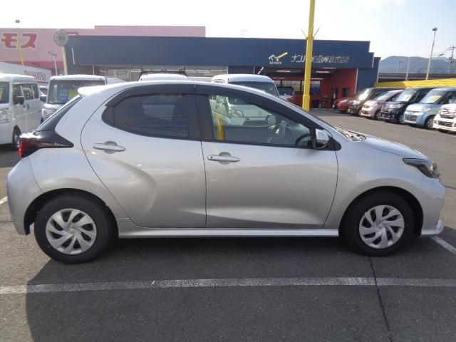 TOYOTA YARIS HYBRID 2021 Image 31