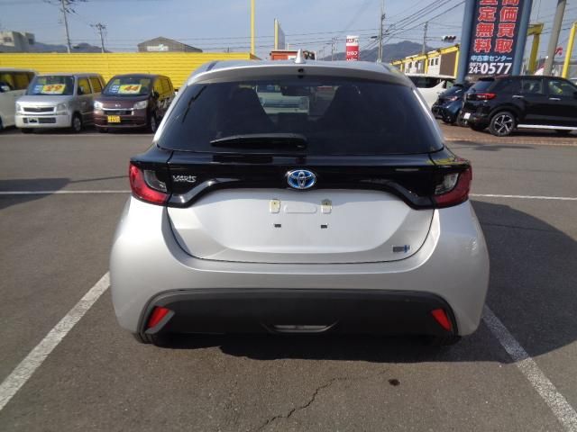 TOYOTA YARIS HYBRID 2021 Image 31