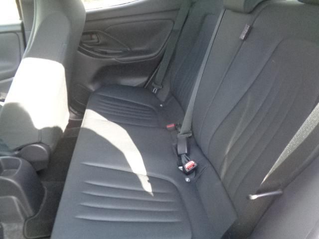 TOYOTA YARIS HYBRID 2021 Image 31