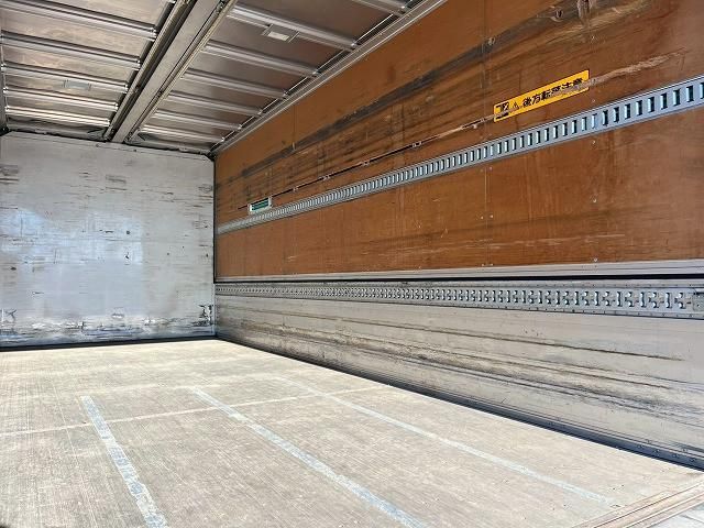 ISUZU FORWARD 2018 Image 31