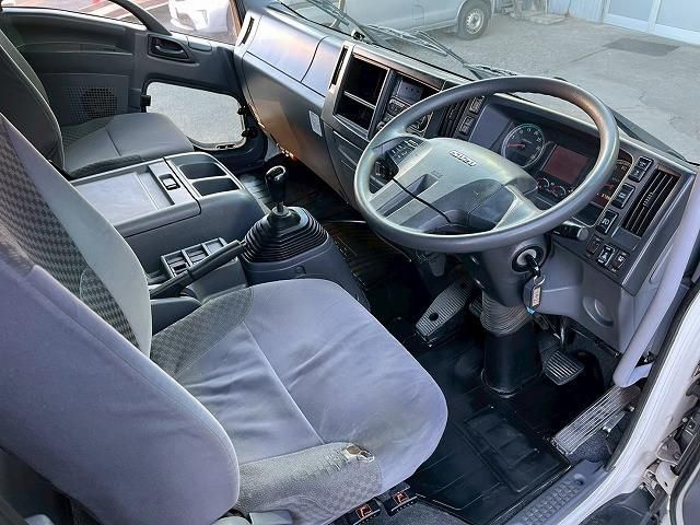 ISUZU FORWARD 2018 Image 31