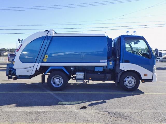 HINO DUTRO 2017 Image 31