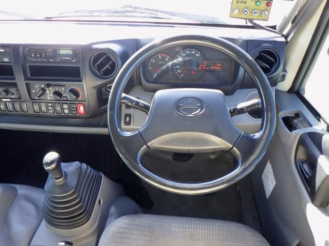 HINO DUTRO 2017 Image 31