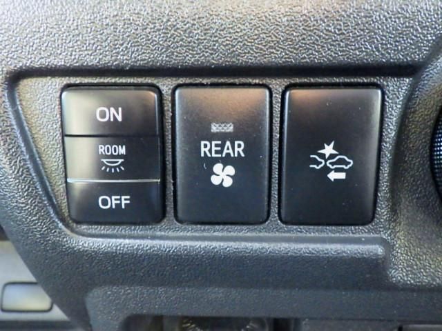 TOYOTA HIACE COMMUTER 2018 Image 31