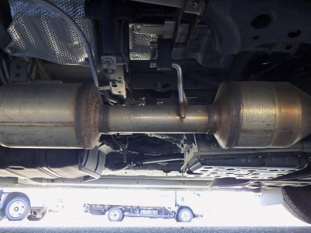 TOYOTA HIACE COMMUTER 2018 Image 31