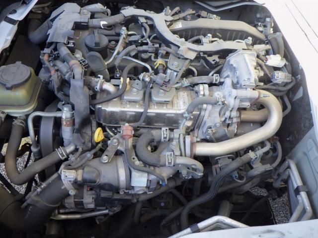 TOYOTA HIACE COMMUTER 2018 Image 31