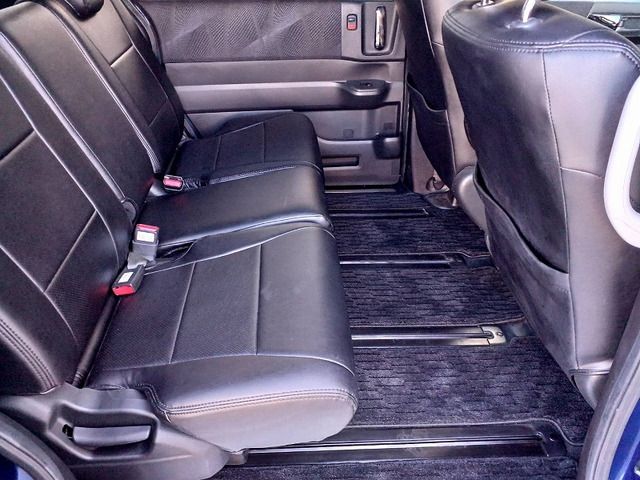 HONDA STEPWAGON SPADA 2010 Image 31