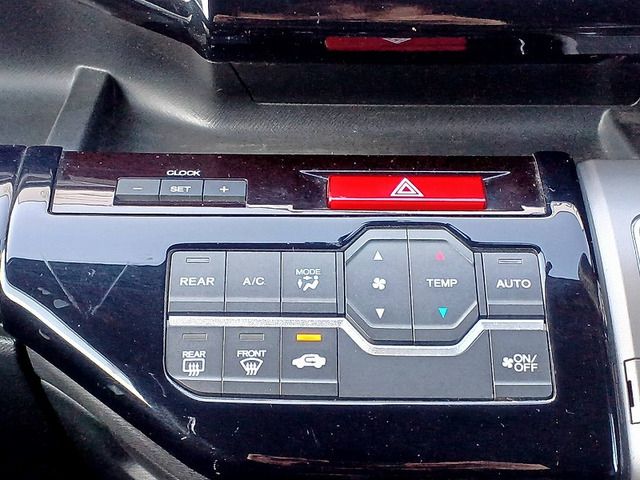 HONDA STEPWAGON SPADA 2010 Image 31