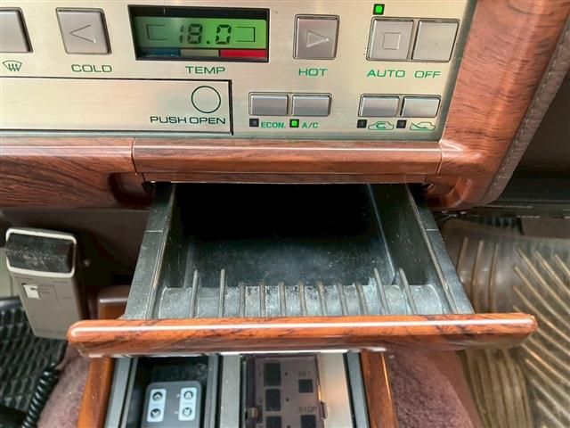 NISSAN GLORIA HARDTOP 1985 Image 31